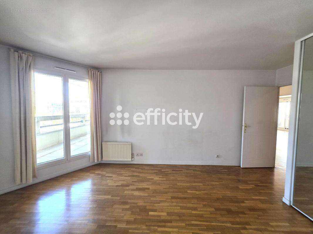 Appartement à ISSY-LES-MOULINEAUX
