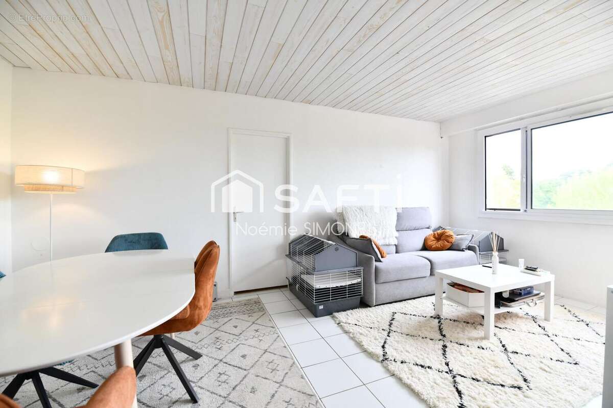 Photo 2 - Appartement à VERRIERES-LE-BUISSON