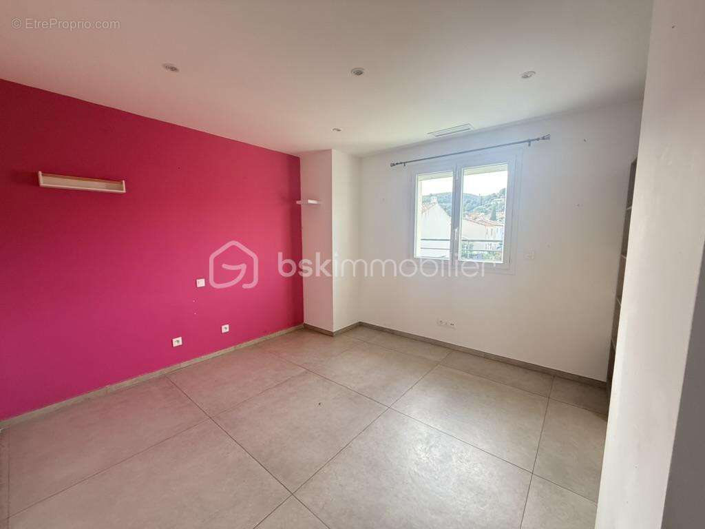 Maison à NEBIAN