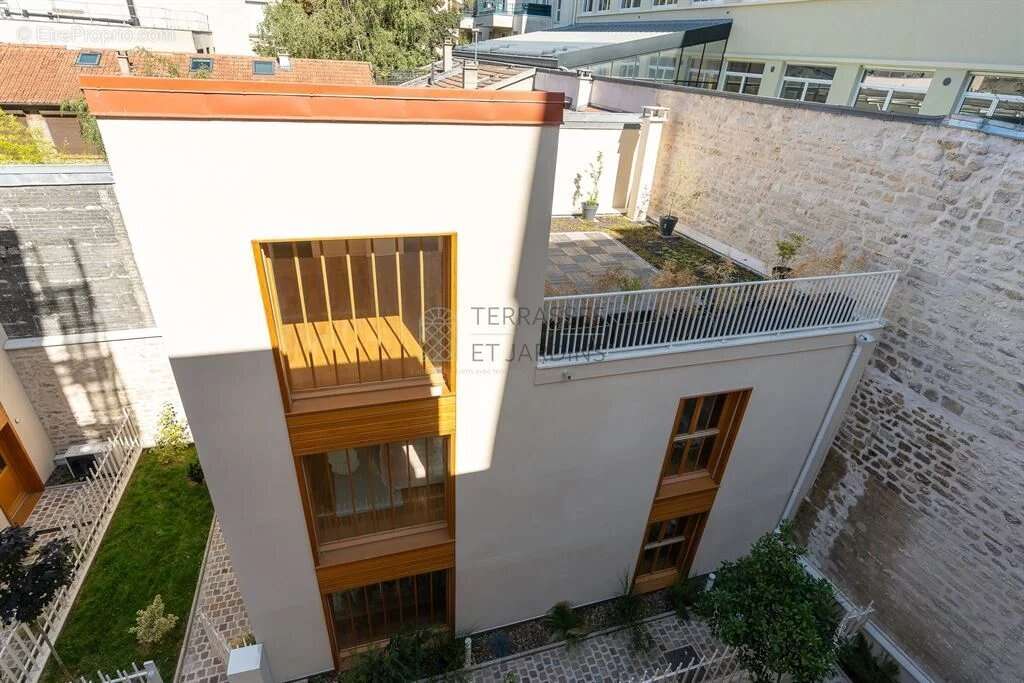 Maison à PARIS-12E