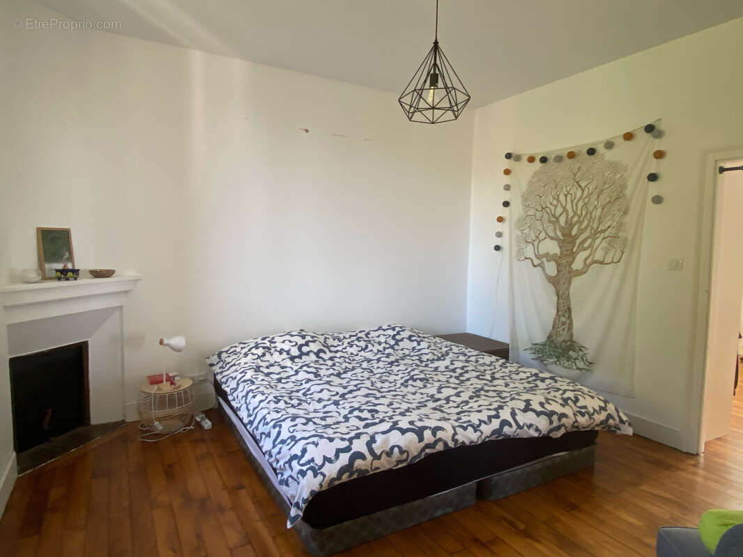 Maison à LA CROISILLE-SUR-BRIANCE