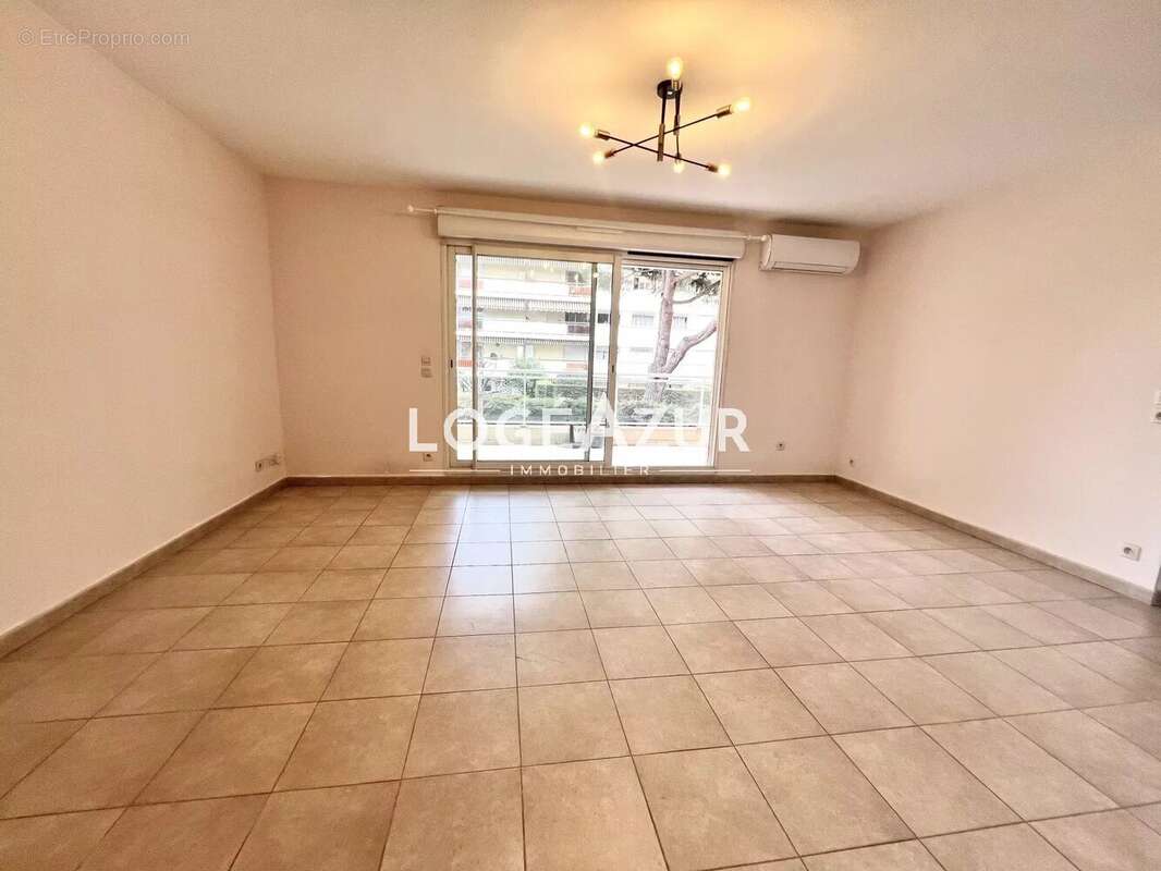 Vente appartement  antibes - 2 chambres - garage - photo 6