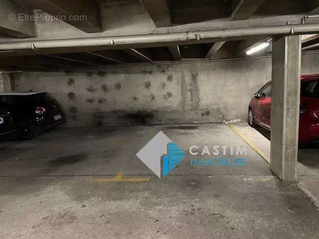 Parking à PARIS-14E