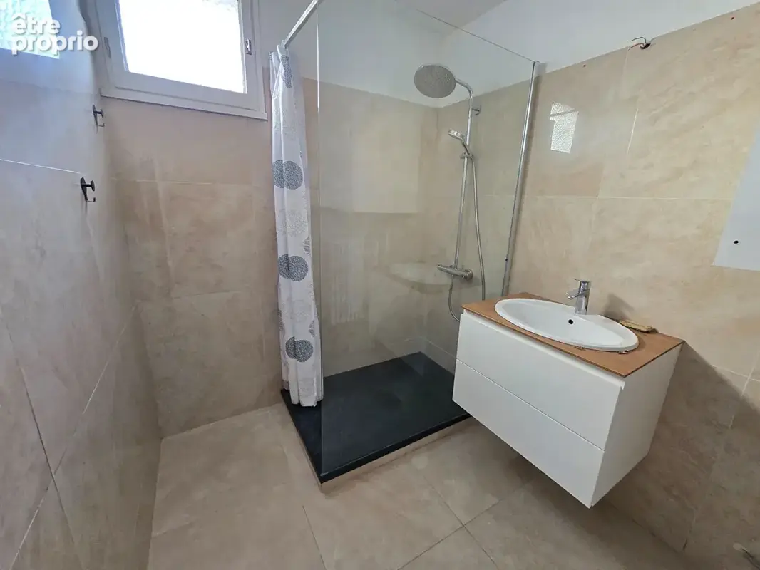 Appartement T3 de 73 m² avec balcon et loggia 13190 Allauch - photo 8