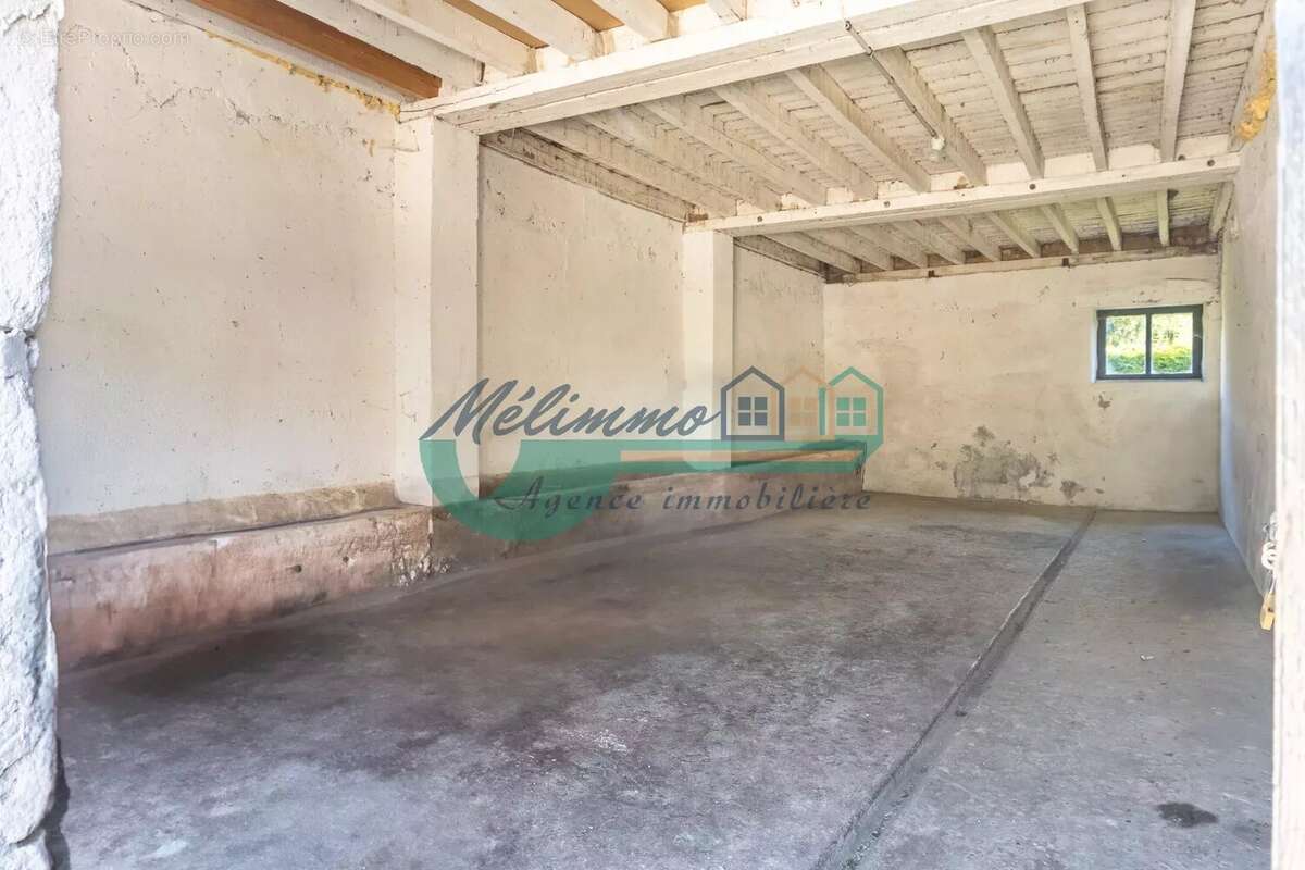 Maison à SOUGERES-EN-PUISAYE