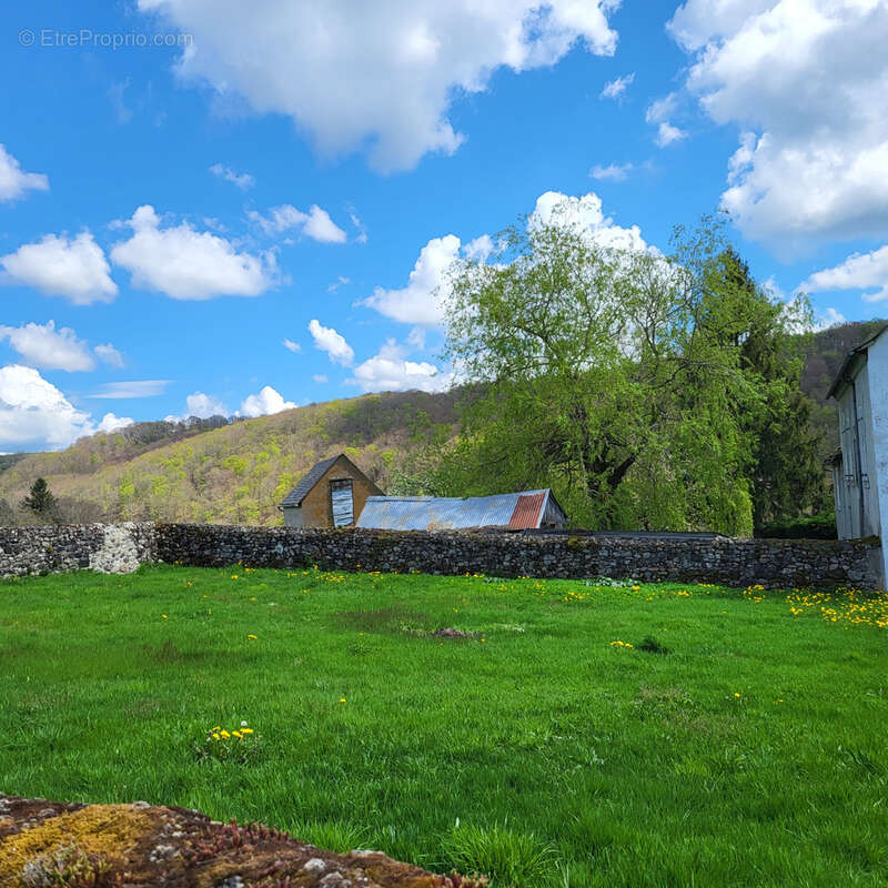 Maison à RIOM-ES-MONTAGNES