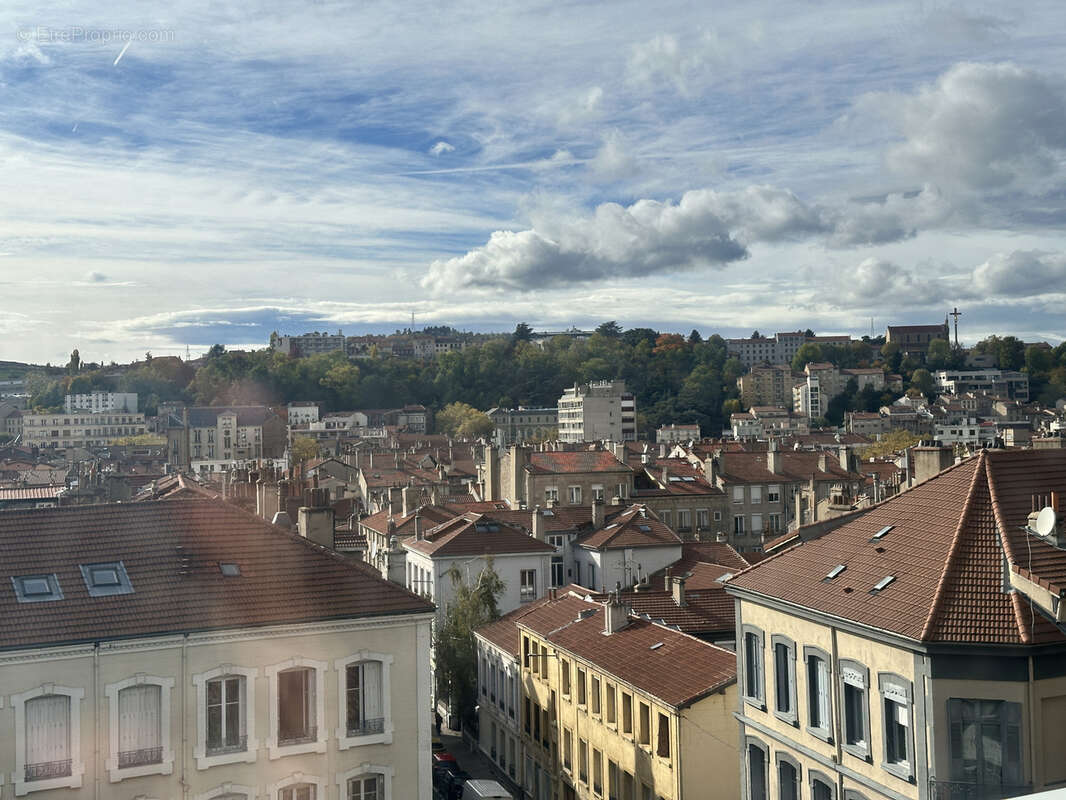 Appartement à SAINT-ETIENNE