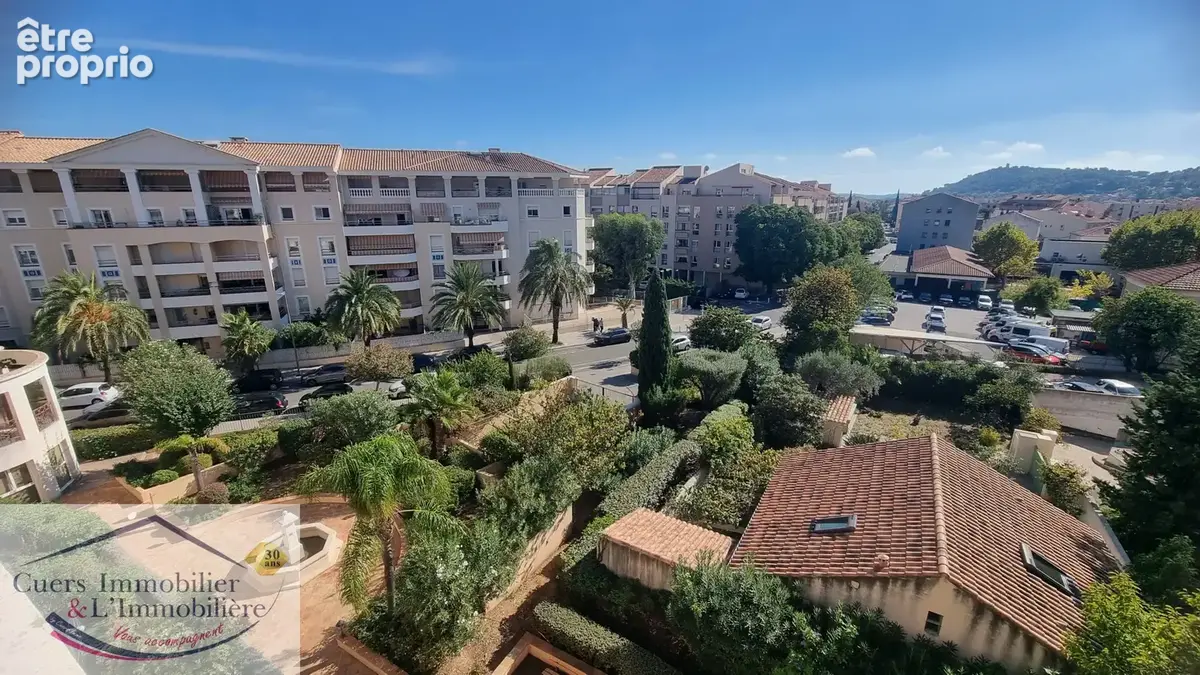 Hyeres centre appartement t4 d'environ 115m2 avec terrasse et garage. - photo 12