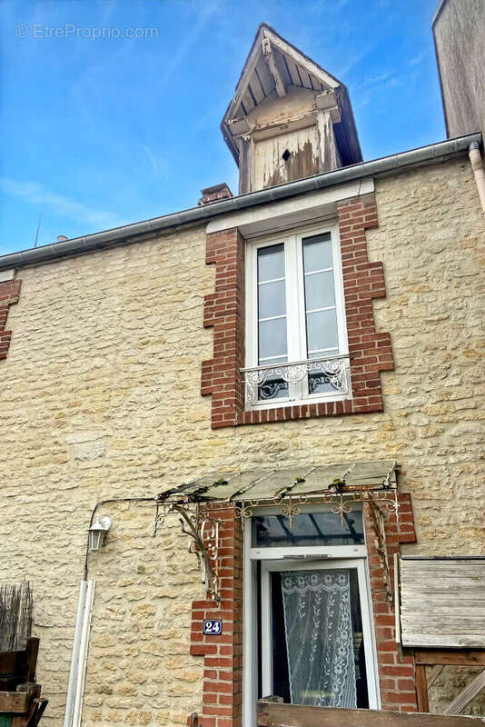 Maison à LION-SUR-MER