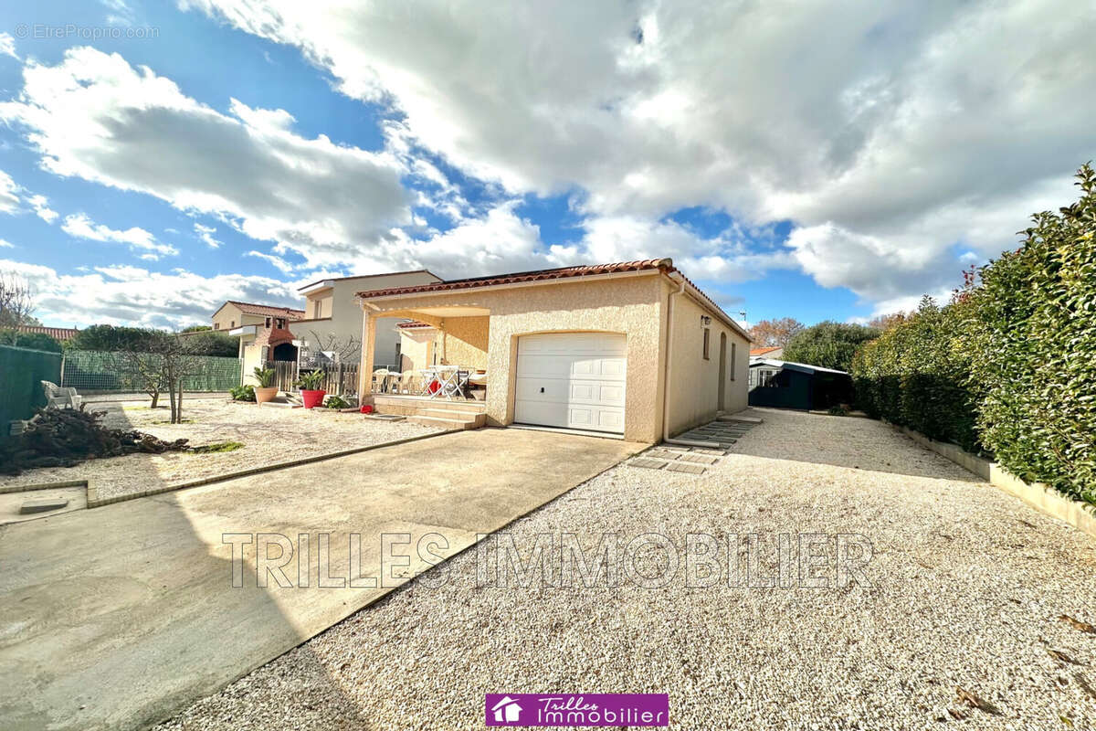 Maison à SAINT-LAURENT-DE-LA-SALANQUE