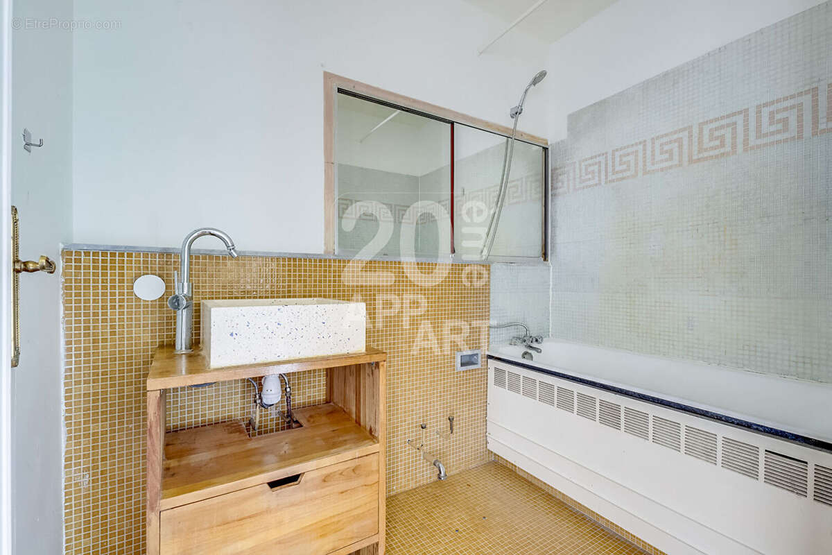 Appartement à PARIS-20E