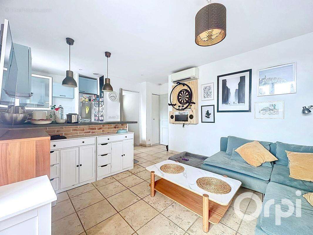 Appartement à GATTIERES