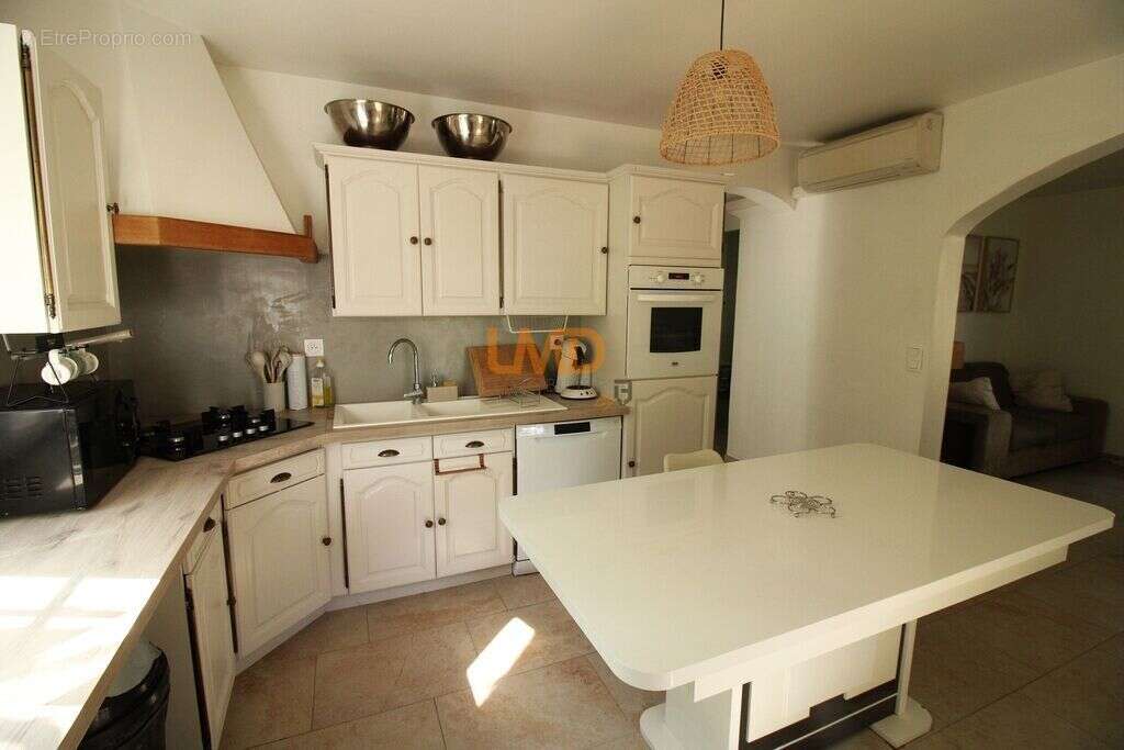 Maison à ALLEGRE-LES-FUMADES