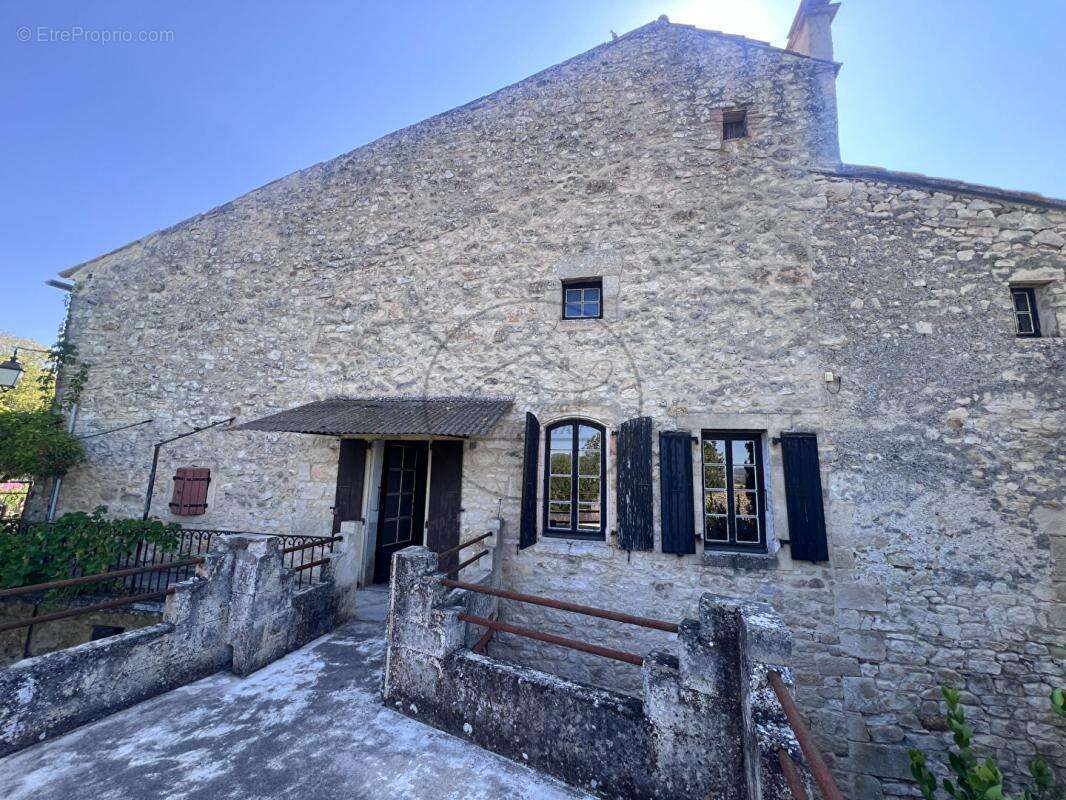 Maison de village en pierres avec jardin et garageProche Barjac - photo 2