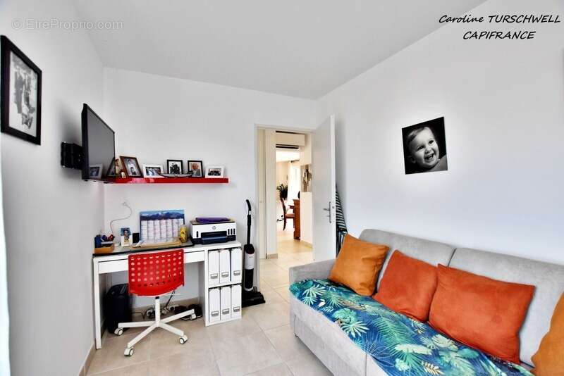 Appartement à SOLLIES-PONT