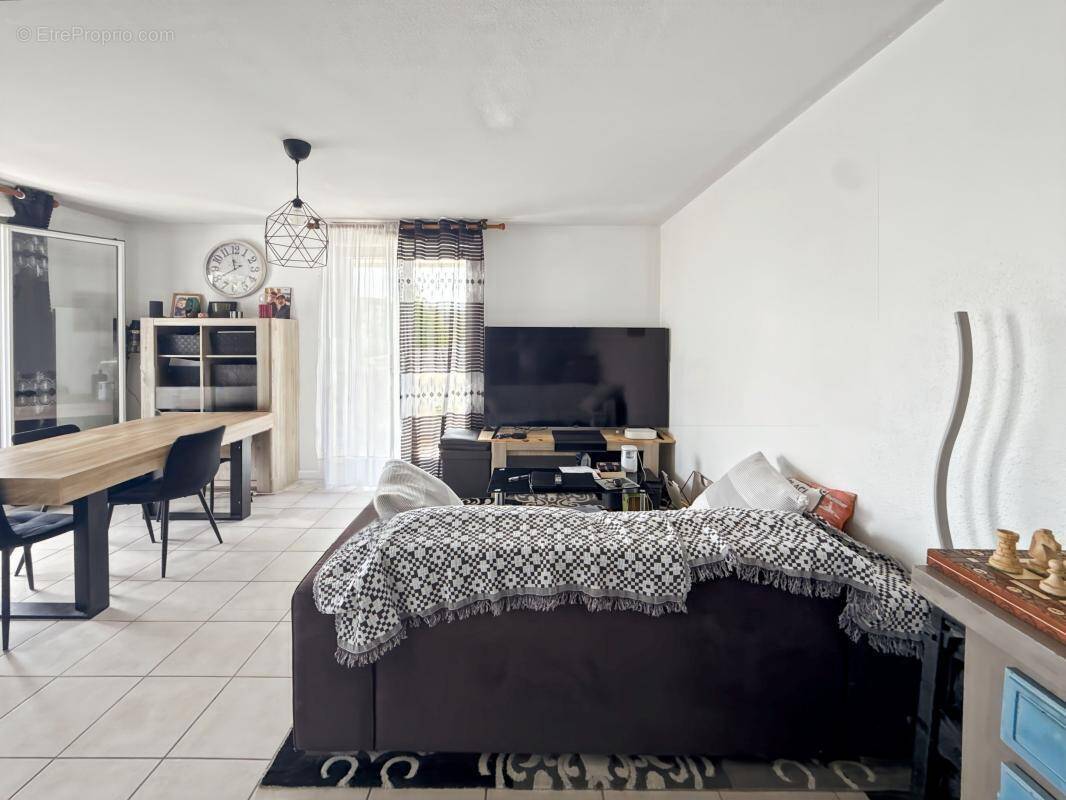 Appartement à CASTELGINEST