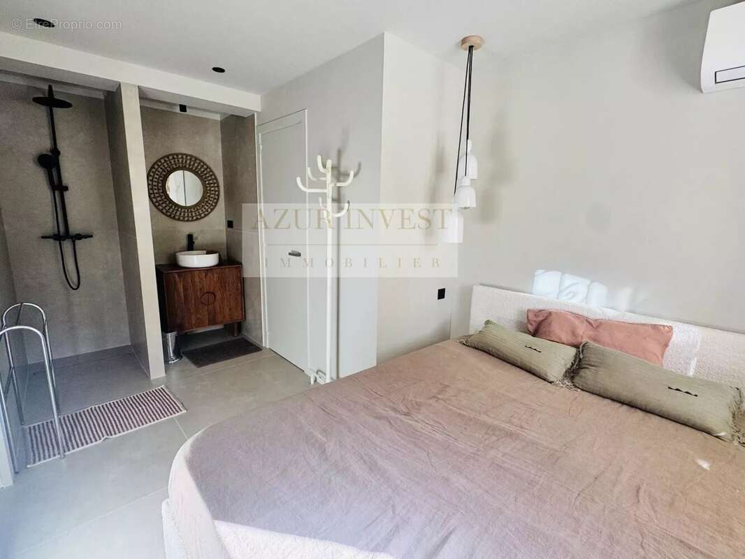 Appartement à ROQUEBRUNE-CAP-MARTIN