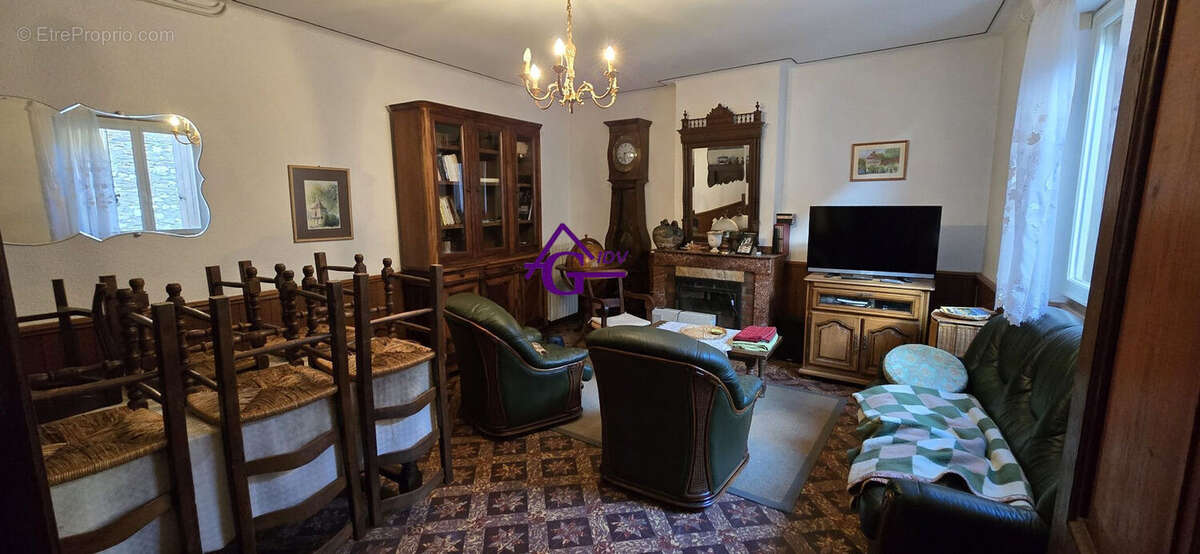 Maison à MIRANDOL-BOURGNOUNAC