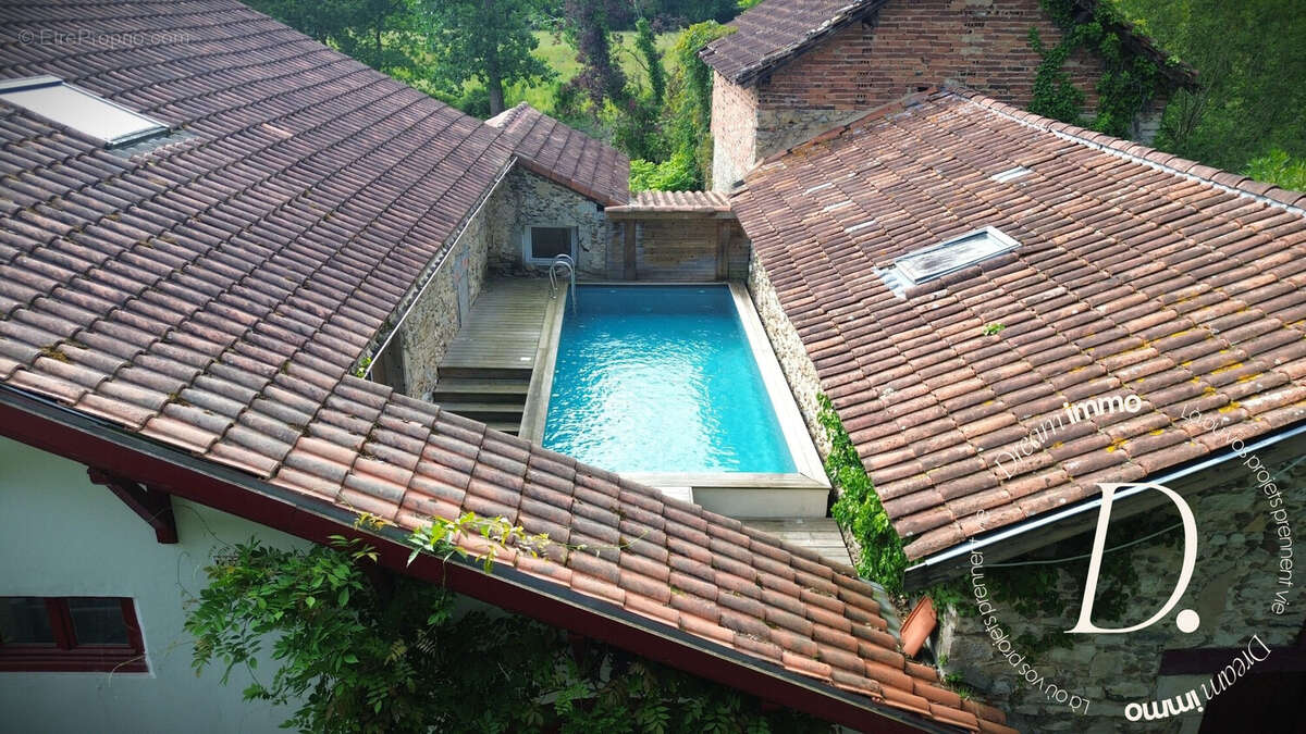 Maison à JOSSE