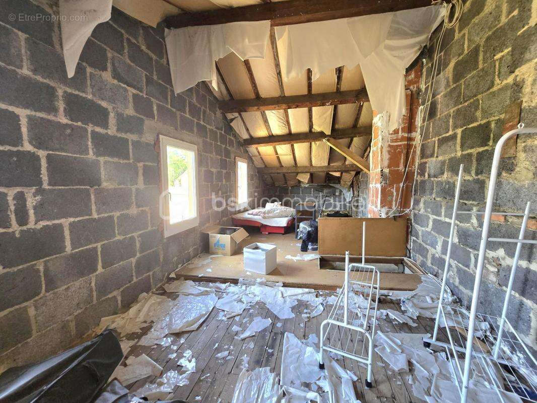 Appartement à PUY-GUILLAUME