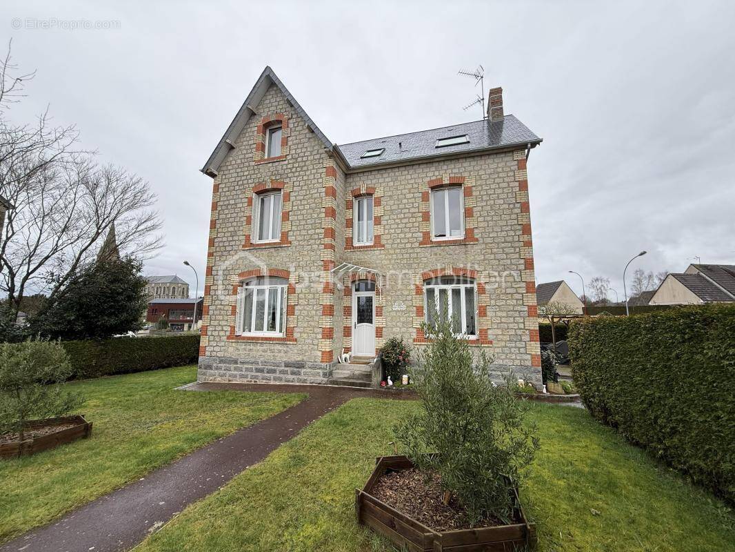 Maison à BARENTON