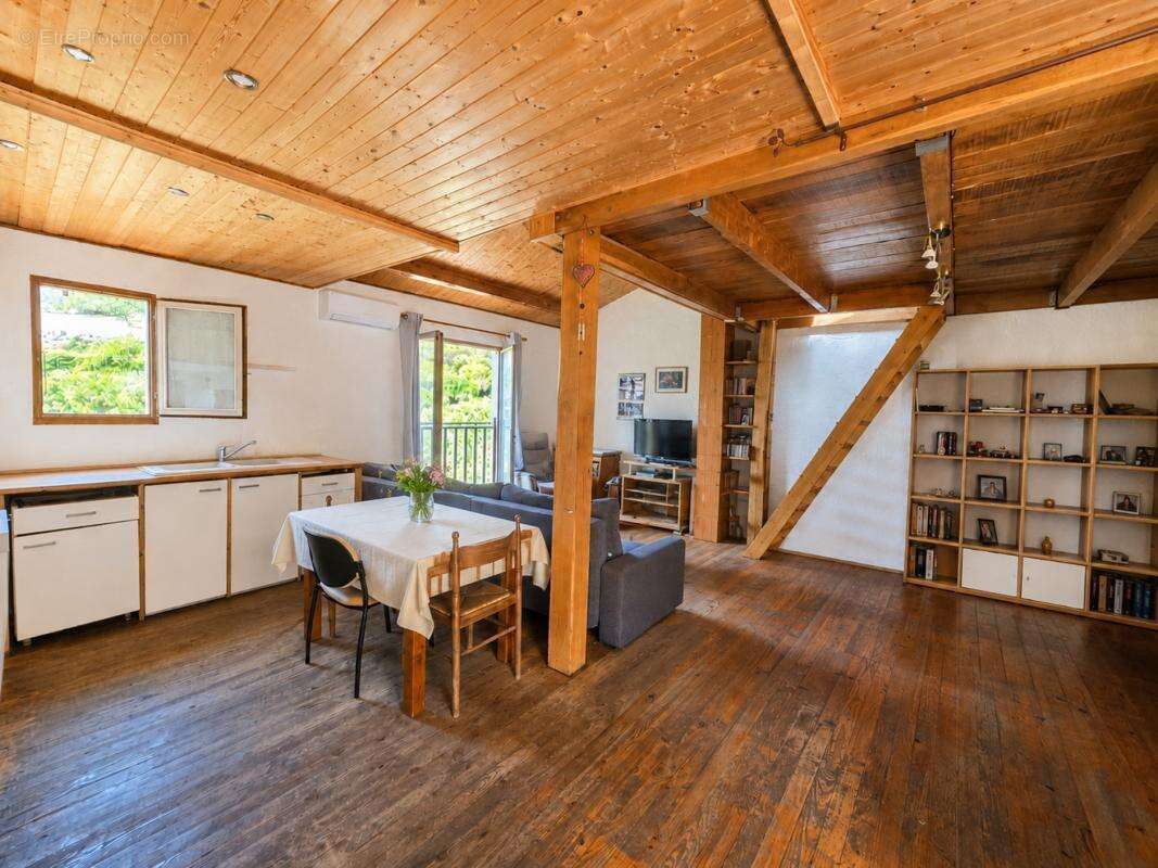 Maison 61 m² à Vailhauques  - photo 6