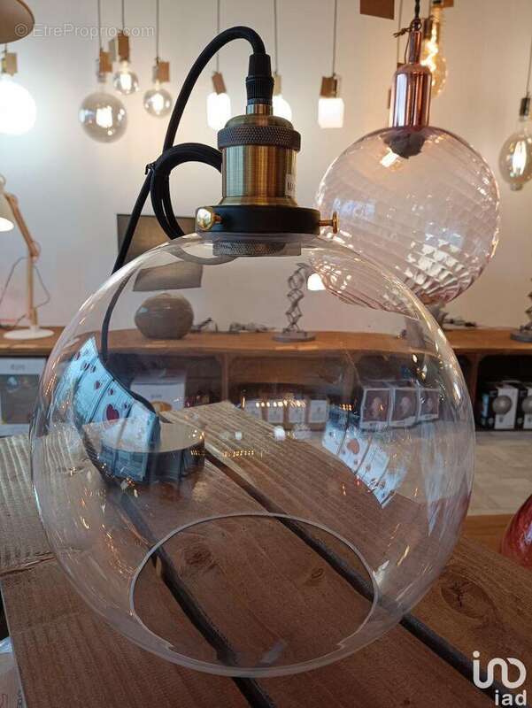 Photo 6 - Commerce à MAUBEC