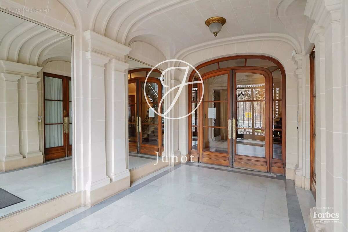 Appartement à PARIS-5E
