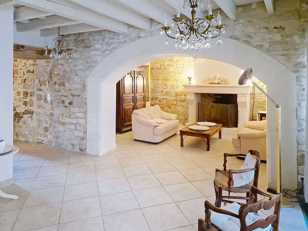 Maison à VILLENEUVE-LES-AVIGNON