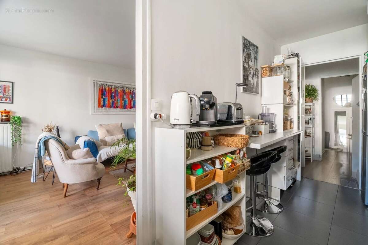 Appartement à LEVALLOIS-PERRET