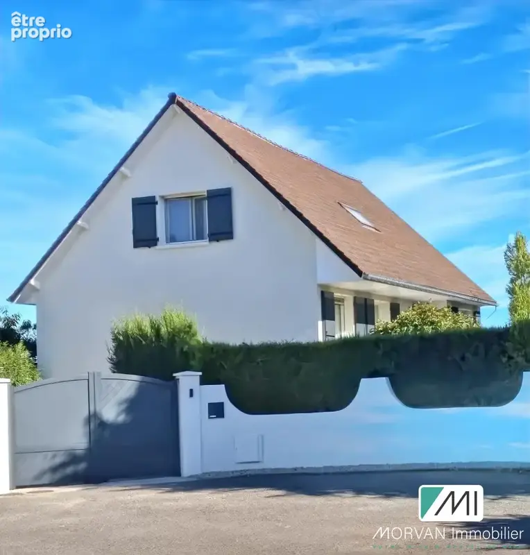 Maison à LES ESSARTS-LE-ROI