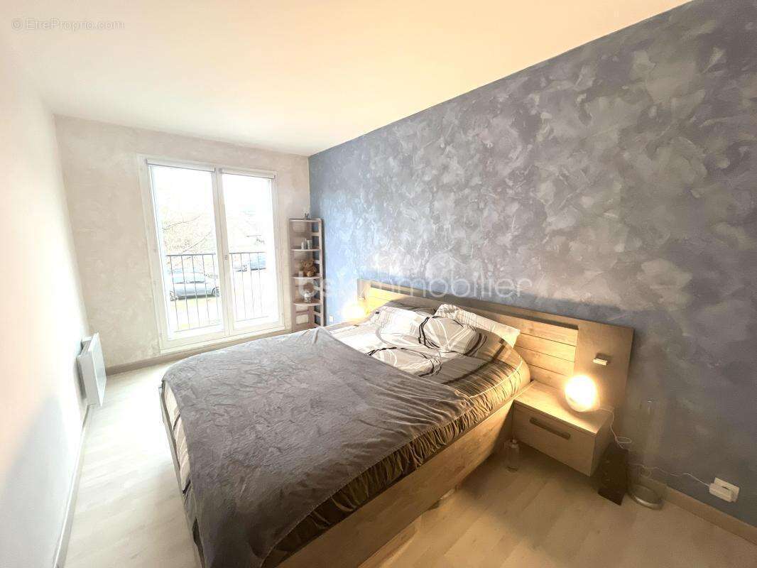 Appartement à LARDY