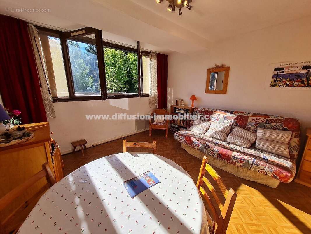 Appartement à LES THUILES