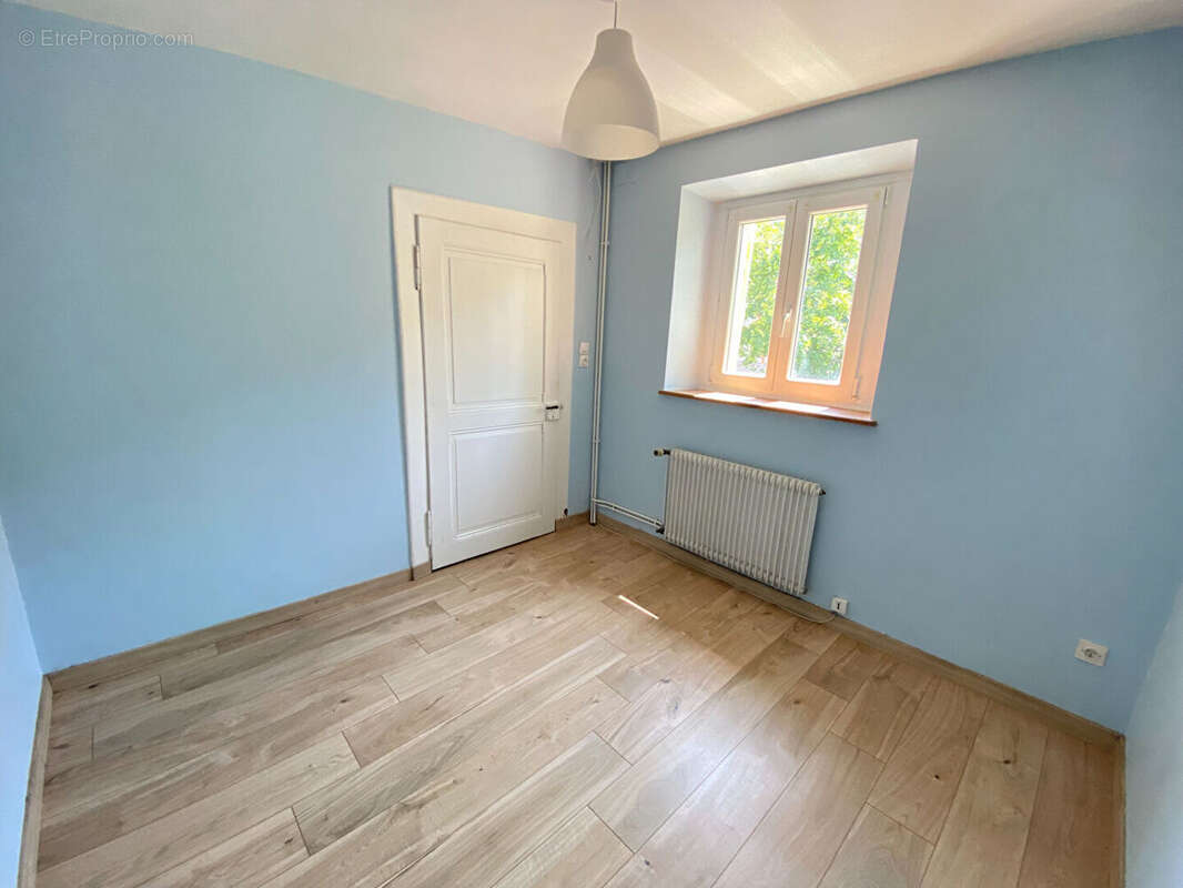 Maison à vendre à Brunstatt - 5 pièces, au calme - terrasse et jardinet - cave - photo 12