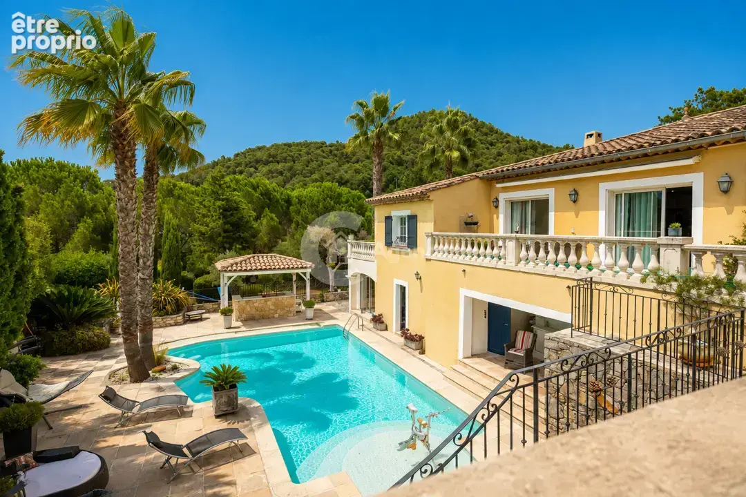 Photo Maison à Les Adrets-De-L'esterel au prix de 949 900€