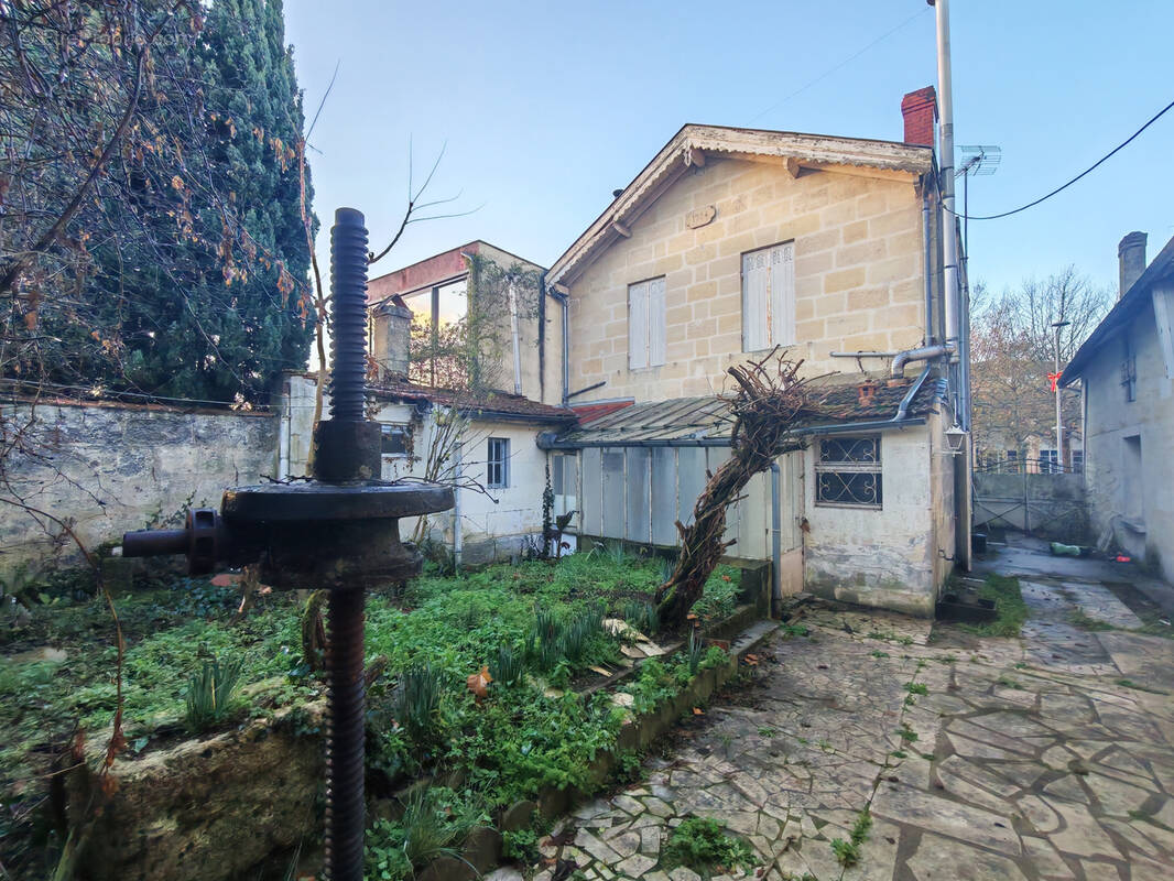 Maison à SAINT-ANDRE-DE-CUBZAC