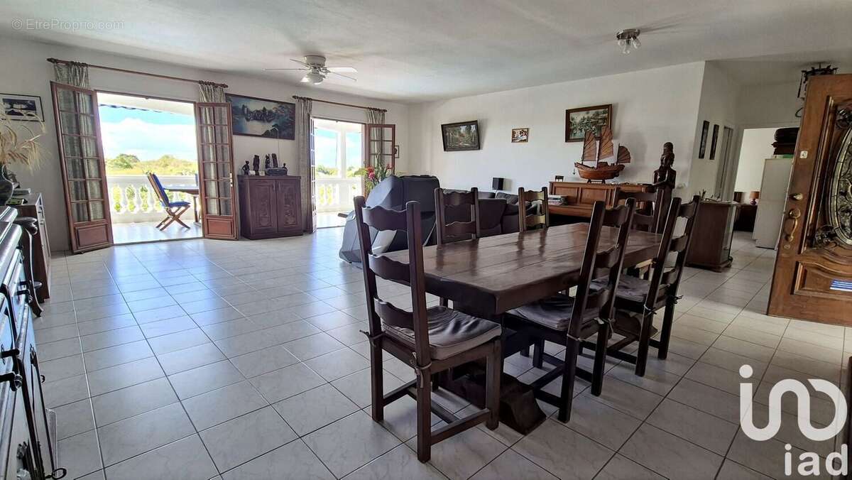 Maison 245 m² à Saint-Francois  - photo 5