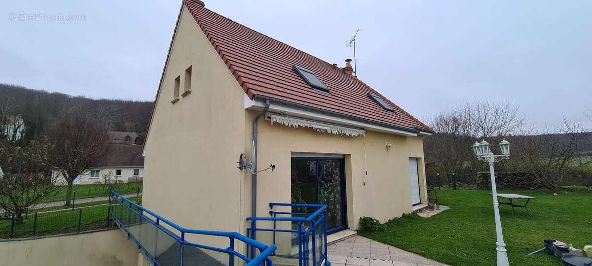 Maison à SAINT-PIERRE-EN-VAL