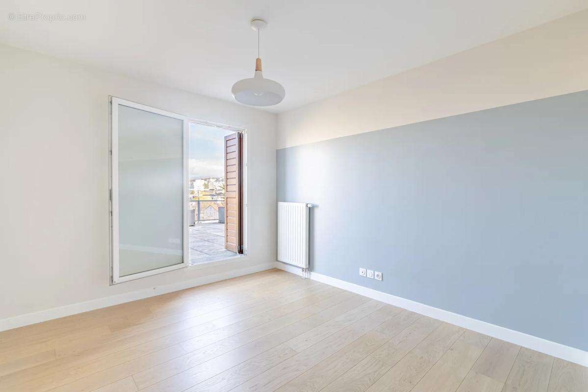 Appartement à LE PERREUX-SUR-MARNE