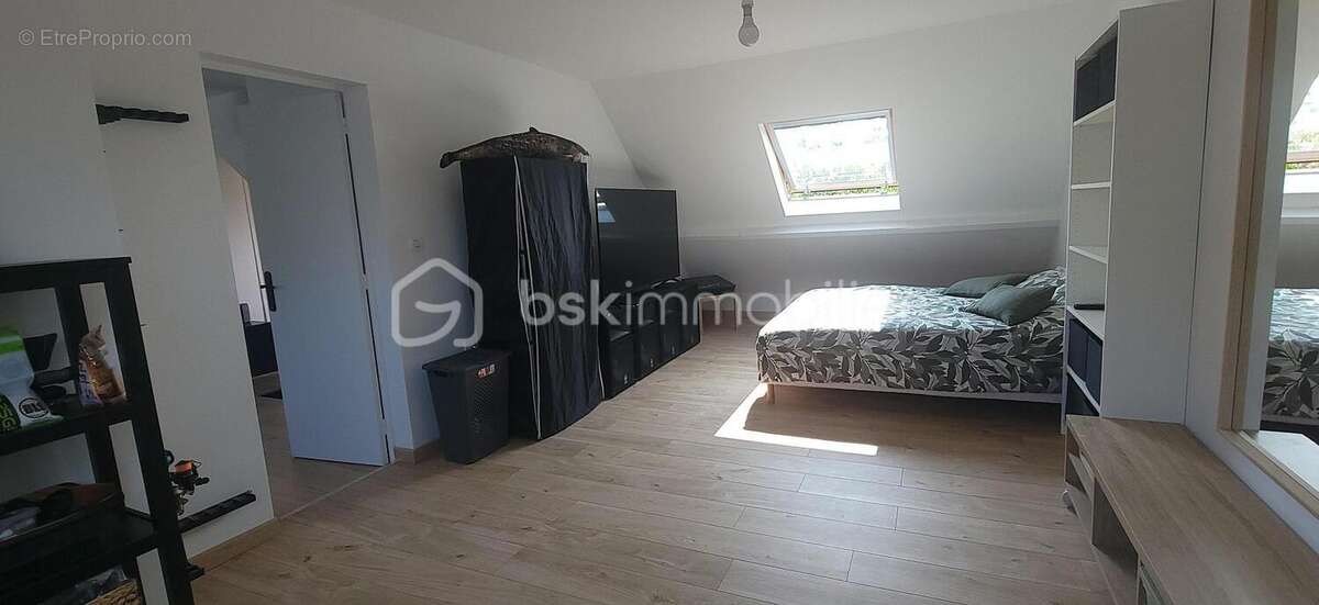 Maison à SAINT-LEU-D&#039;ESSERENT