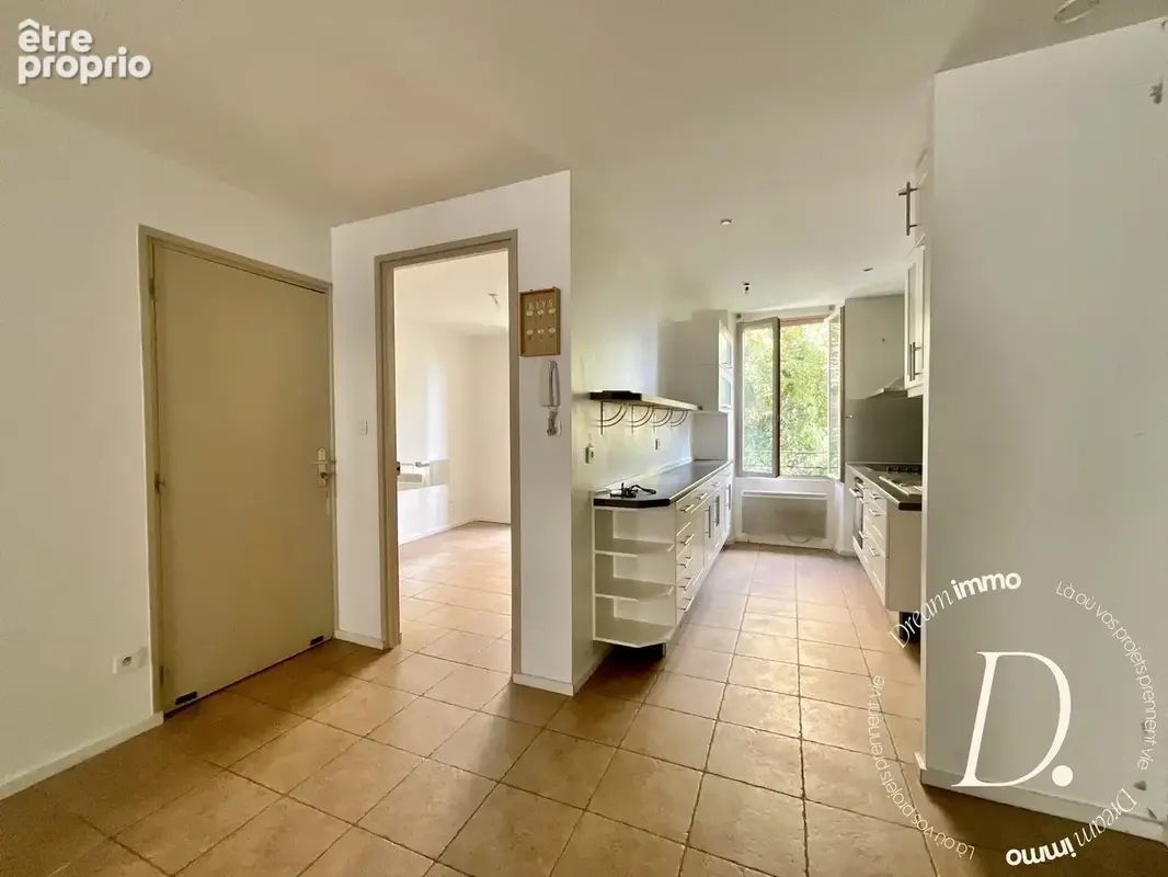 Appartement 4 pièces 84 m² à vendre à Hyeres (83400) - photo 2
