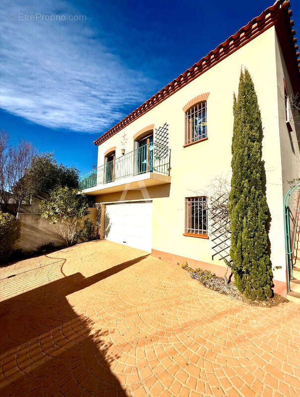 Maison à CORBERE