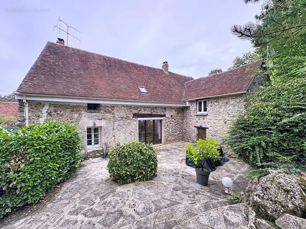 Maison à MONTMIRAIL