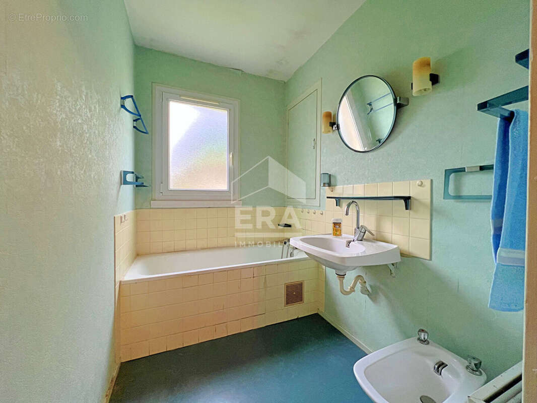 Maison à L&#039;ISLE-D&#039;ESPAGNAC