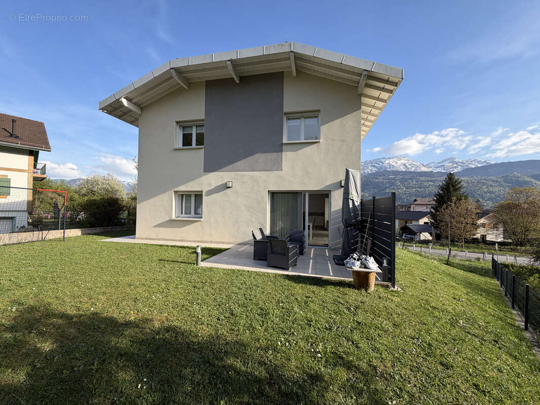 Maison à MARIGNIER