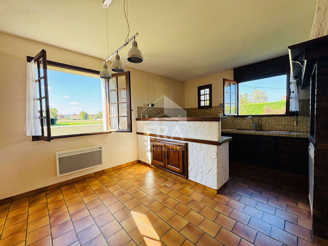 Maison à VIC-EN-BIGORRE