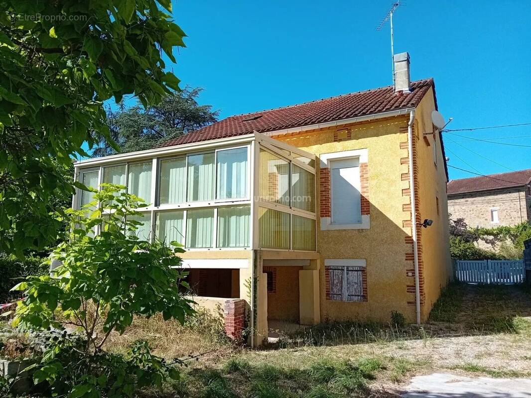 Maison à BLAYE-LES-MINES