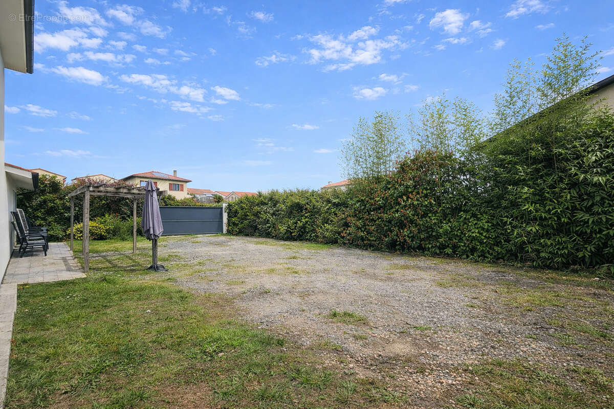 Maison à ROUSSILLON