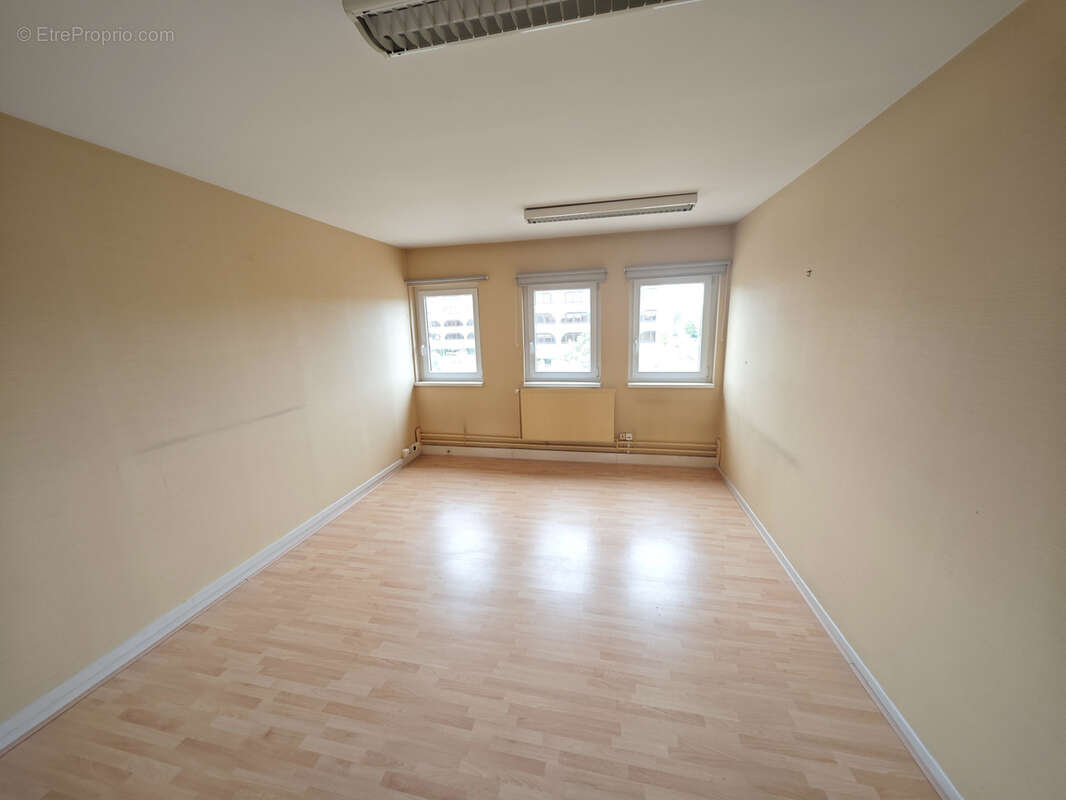 Commerce à VILLENEUVE-D&#039;ASCQ