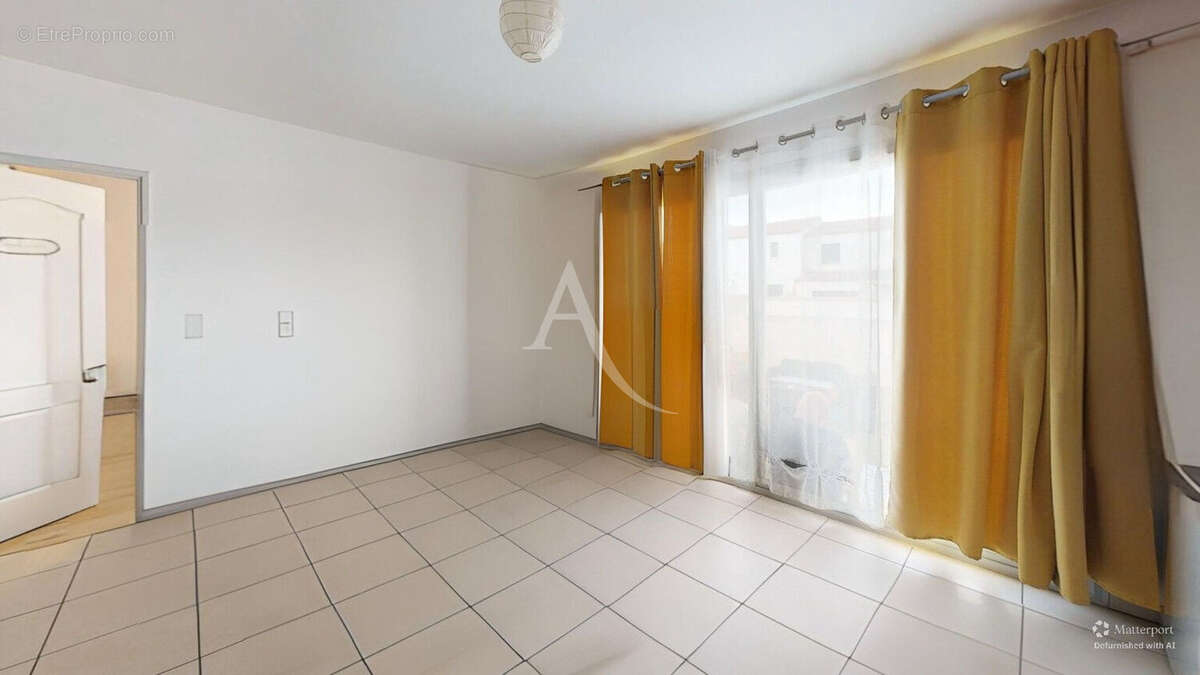 HAMEAU LE SOMAIL - Pavillon de plain-pied 2 chambres, bureau, garage et jardinet - photo 12